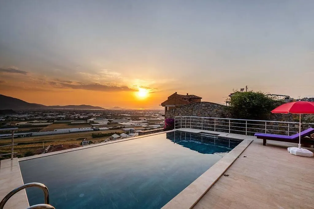 Sessiz Sakin Manzarali Sauna Ve Jakuzili,Muestakil Havuzlu Villa Фетхие
