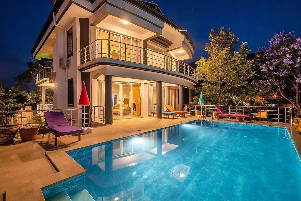 Sessiz Sakin Manzarali Sauna Ve Jakuzili,Muestakil Havuzlu Villa Fethiye
